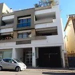 Rossini Parking דירה
